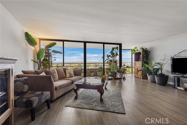 Detail Gallery Image 16 of 54 For 4337 Marina City Dr. #1041,  Marina Del Rey,  CA 90292 - 2 Beds | 2 Baths