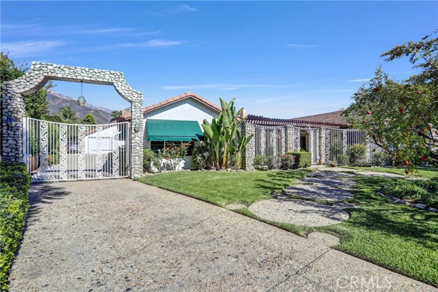 Detail Gallery Image 5 of 60 For 2376 Sunset Curv, Upland,  CA 91784 - 4 Beds | 3/1 Baths