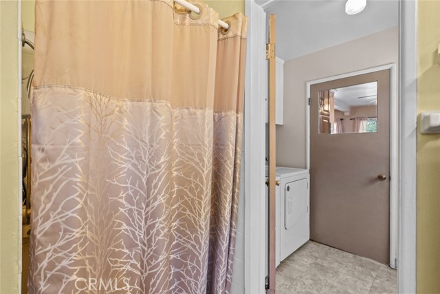 21041 Lanark Street, Canoga Park CA: https://media.crmls.org/medias/c66be59c-1ef9-495c-8e71-96fecb6b4b71.jpg