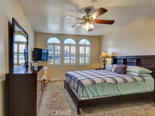 Detail Gallery Image 21 of 32 For 812 W Athens, Los Angeles,  CA 90044 - 4 Beds | 3 Baths