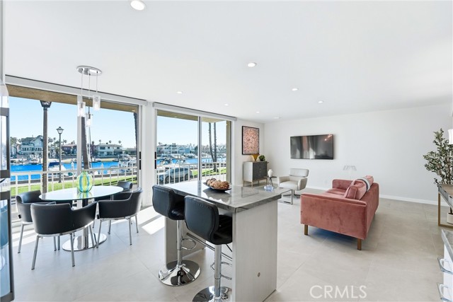 Detail Gallery Image 19 of 70 For 383 Bay Shore #203,  Long Beach,  CA 90803 - 2 Beds | 2 Baths