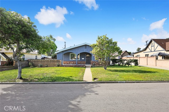 Image 8 of 70 For 6117 Loma Avenue