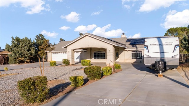 Detail Gallery Image 4 of 34 For 8925 Ave Buckthorn, Hesperia,  CA 92345 - 4 Beds | 3 Baths