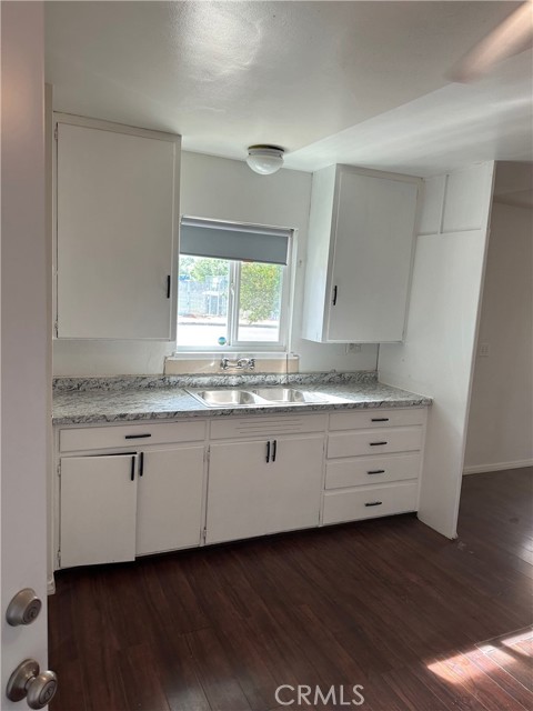 Detail Gallery Image 2 of 11 For 501 University #3,  Redlands,  CA 92374 - 2 Beds | 1 Baths