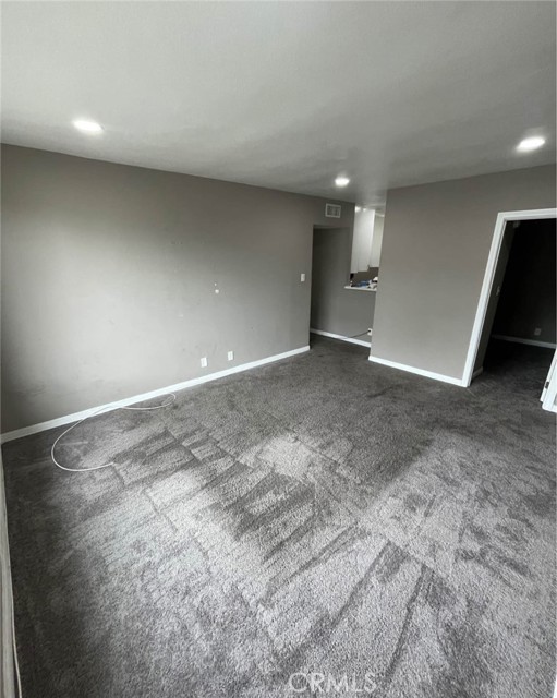Detail Gallery Image 5 of 11 For 21000 Parthenia St #19,  Canoga Park,  CA 91304 - 1 Beds | 1 Baths