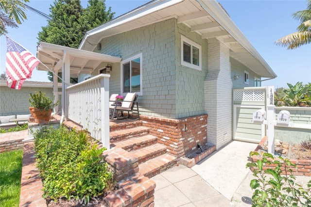 1320 Bush Street, San Diego CA: https://media.crmls.org/medias/c66db990-f419-446b-a3f7-201f683c93c5.jpg
