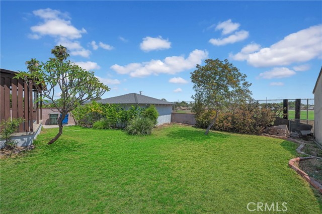 321 E Oakmont Drive, Montebello CA: https://media.crmls.org/medias/c66de707-ed83-497e-be62-4c732f37bf6f.jpg