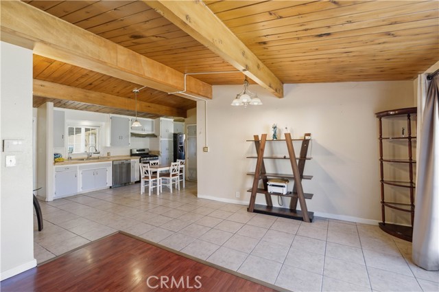 Detail Gallery Image 12 of 43 For 12055 Douglas, Yucaipa,  CA 92399 - 4 Beds | 2 Baths