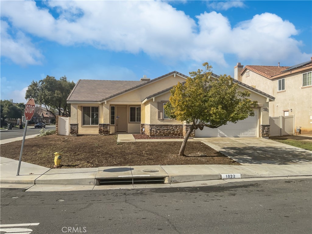 1822 Blue Spruce Court, Perris, CA 92571