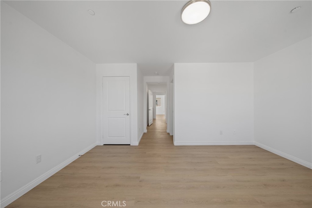https://media.crmls.org/medias/c66eae27-9fd7-4d7a-989b-ba86afa15a74.jpg?preset=X-Large