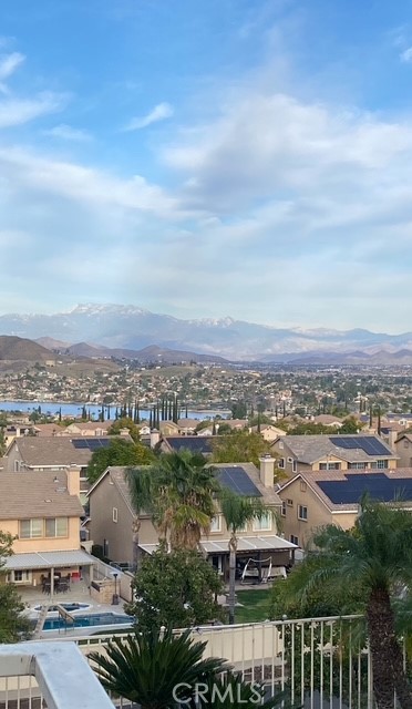 25 Vista Toscana, Lake Elsinore CA: https://media.crmls.org/medias/c66fb9b3-0732-4af2-aa53-72c1ccfbfd9c.jpg
