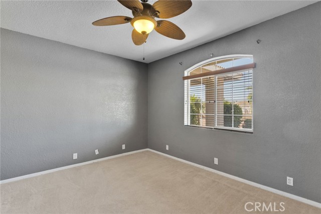 21350 Ramona Avenue, Apple Valley CA: https://media.crmls.org/medias/c66fee2d-aa1a-4baf-b12a-76a08f88d8e3.jpg