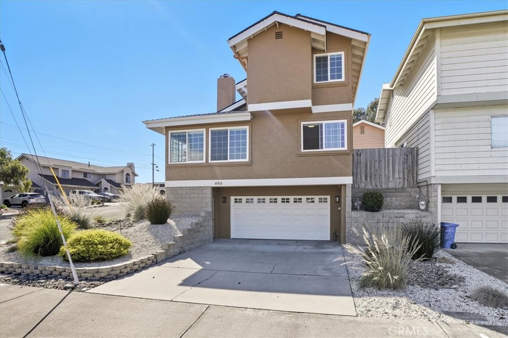 490 Mentone Ave.