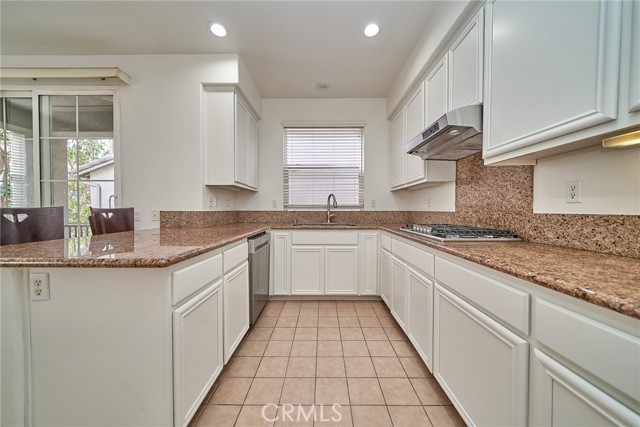 Detail Gallery Image 10 of 61 For 20520 Earl, Torrance,  CA 90503 - 3 Beds | 3 Baths