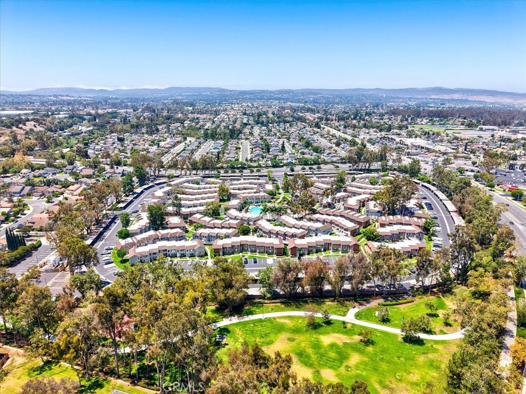 https://media.crmls.org/medias/c670ea13-27d2-423f-b097-a45a9aceff94.jpg?preset=X-Large