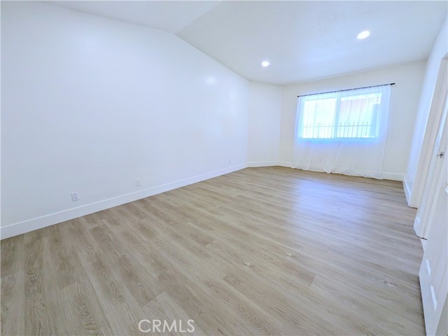 Detail Gallery Image 13 of 18 For 13842 Caspian, Moreno Valley,  CA 92553 - 2 Beds | 2 Baths