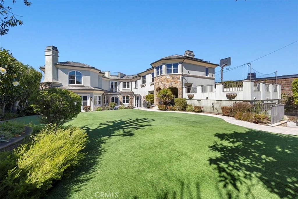 908 Pacific Avenue, Manhattan Beach, CA 90266