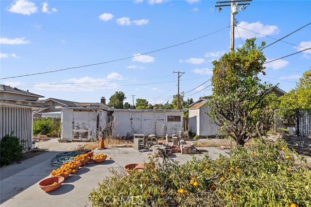 2538 Frost Avenue, Thousand Oaks CA: https://media.crmls.org/medias/c67255ea-72df-4be2-8dd0-8ec5bc64f3f9.jpg