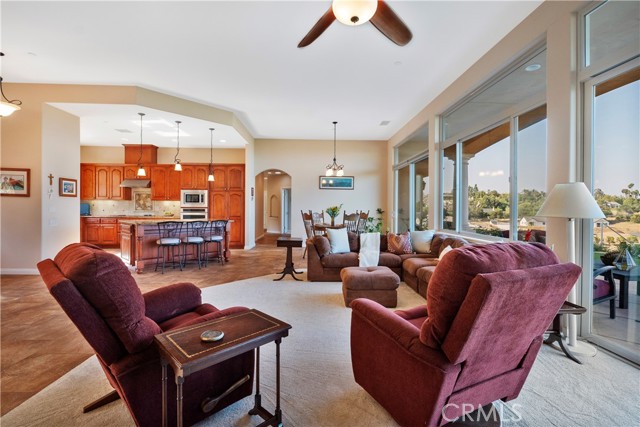 255 Puerta De Lomas, Fallbrook CA: https://media.crmls.org/medias/c6731b97-c240-46b8-ba99-d5b66bd049d8.jpg