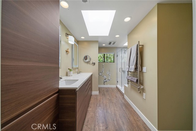 Detail Gallery Image 18 of 30 For 215 Monterey Dr, Laguna Beach,  CA 92651 - 2 Beds | 2/1 Baths