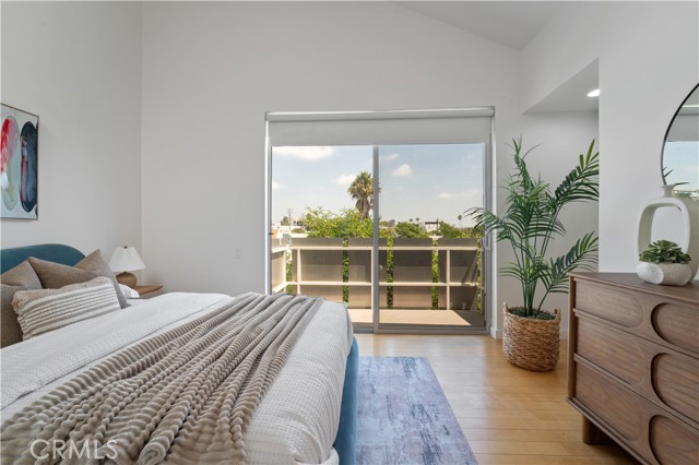 Detail Gallery Image 20 of 27 For 1040 N Curson Ave #3,  West Hollywood,  CA 90046 - 3 Beds | 3 Baths