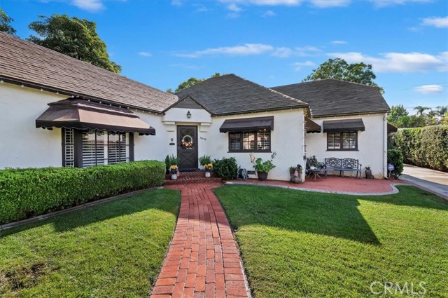 Detail Gallery Image 2 of 38 For 3630 Castle Reagh, Riverside,  CA 92506 - 3 Beds | 2/1 Baths