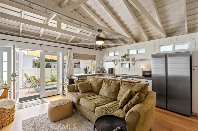 128 Esplanade, San Clemente CA: https://media.crmls.org/medias/c673ff3a-bb75-4f5a-816a-ad6665a65adf.jpg