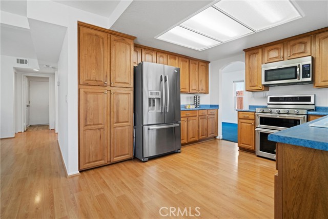 1605 Kings Road, Palmdale CA: https://media.crmls.org/medias/c6749a97-7a07-4c98-ad8f-8bc70bdaabde.jpg