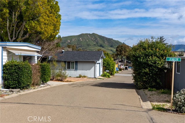 Detail Gallery Image 35 of 64 For 1704 Garnette Dr, San Luis Obispo,  CA 93405 - 3 Beds | 2 Baths