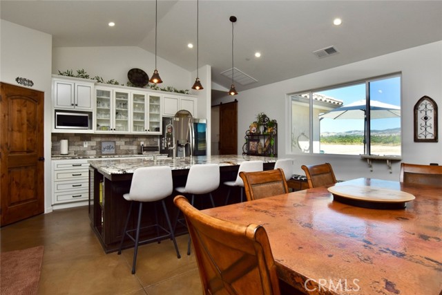 50645 Lockwood Road, Lockwood CA: https://media.crmls.org/medias/c67618cf-462c-4ac0-9bfe-ab206b7f4fdd.jpg