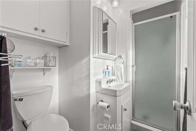 10625 Valjean Avenue, Granada Hills CA: https://media.crmls.org/medias/c676e3ee-944e-4180-8ea3-cf82644e09d1.jpg