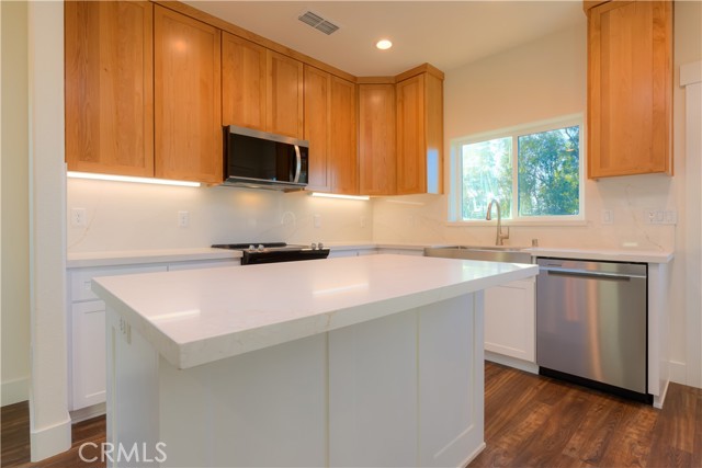 Detail Gallery Image 10 of 49 For 5489 South Libby Rd, Paradise,  CA 95969 - 2 Beds | 2 Baths