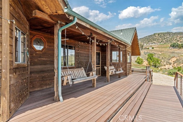 770 Roads End, Lebec CA: https://media.crmls.org/medias/c677cb15-18eb-47c7-a61b-0b52d4078c98.jpg