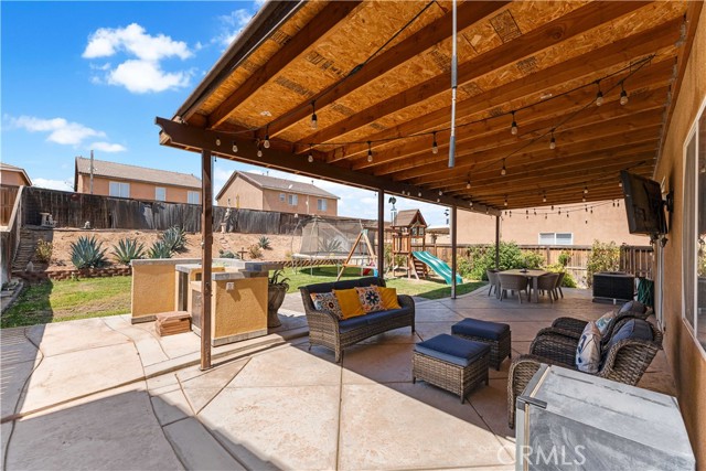 Detail Gallery Image 21 of 26 For 9482 Apricot Ct, Hesperia,  CA 92345 - 4 Beds | 2/1 Baths