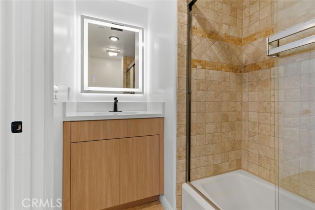 brand new vanity & lighted mirror