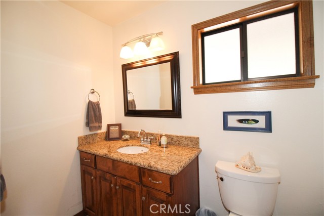 Detail Gallery Image 15 of 42 For 905 Madera Ln, Lake Arrowhead,  CA 92352 - 3 Beds | 2/1 Baths