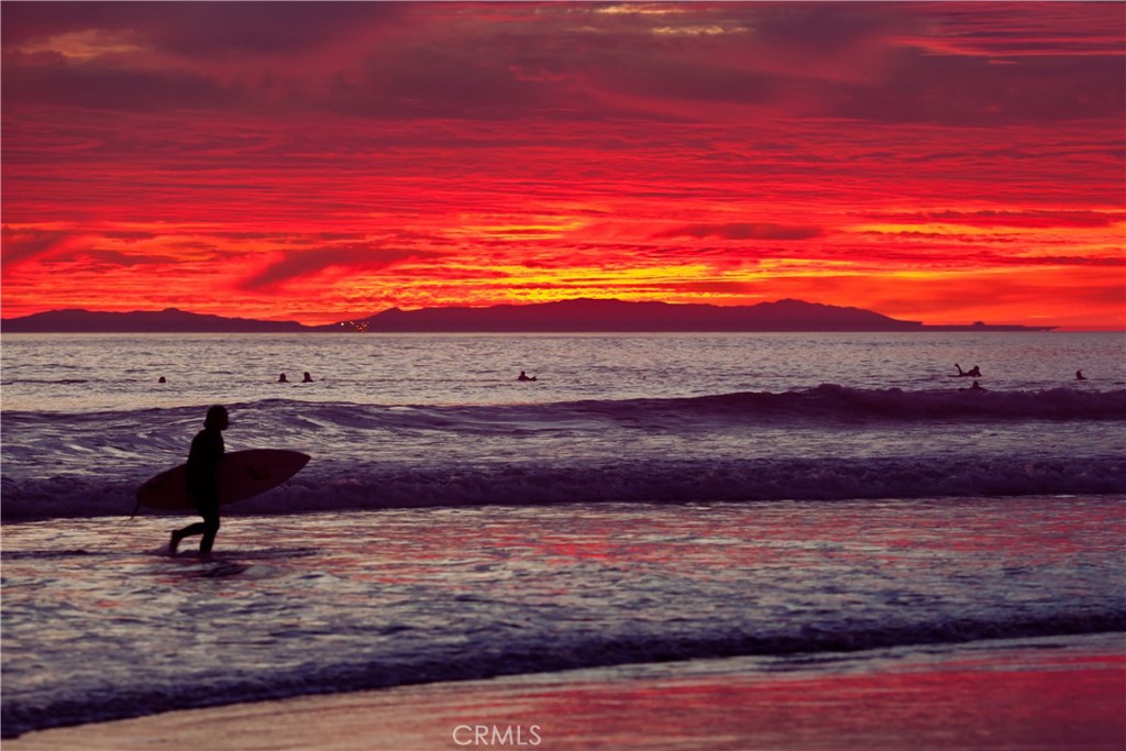 https://media.crmls.org/medias/c679c853-bbfd-411d-8bae-d31cf79a7097.jpg?preset=X-Large