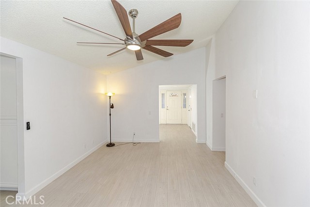 Detail Gallery Image 31 of 45 For 11685 Amigo Ave, Porter Ranch,  CA 91326 - 3 Beds | 2 Baths