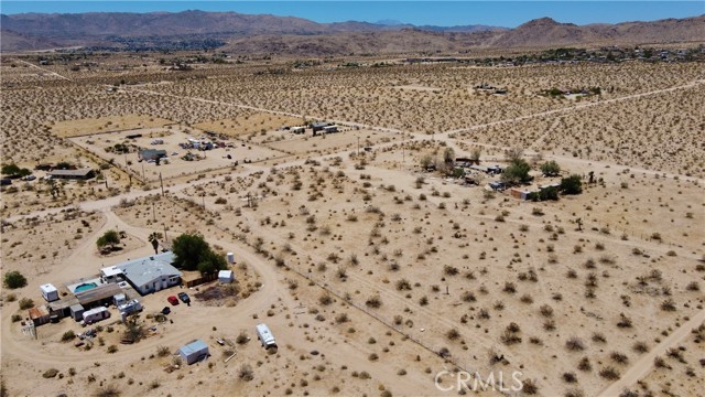 Detail Gallery Image 6 of 15 For 62254 Sunflower Rd, Joshua Tree,  CA 92252 - – Beds | – Baths