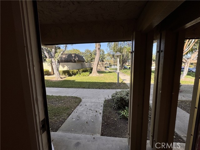 Detail Gallery Image 2 of 53 For 10417 Echo River Ct, Fountain Valley,  CA 92708 - 3 Beds | 2/1 Baths