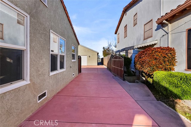 Detail Gallery Image 8 of 33 For 956 J, Los Banos,  CA 93635 - 2 Beds | 1 Baths
