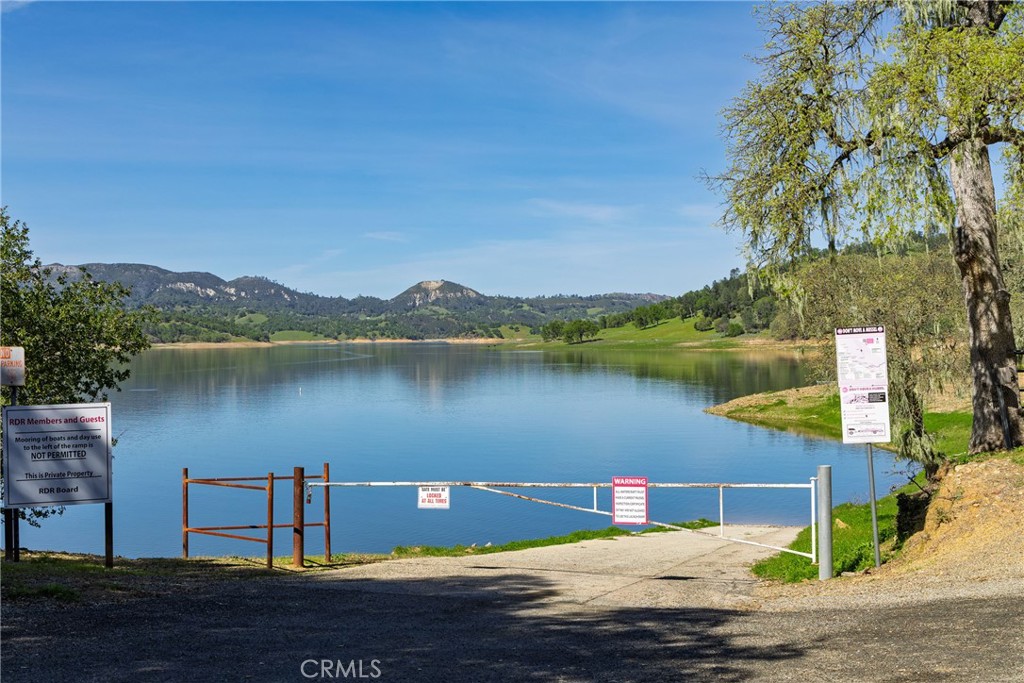 https://media.crmls.org/medias/c67accf4-76d6-46da-b92d-7aa0fe59dc1f.jpg?preset=X-Large