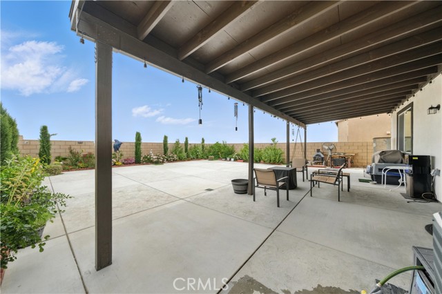 14160 Hercules Street, Hesperia CA: https://media.crmls.org/medias/c67ad863-4d0b-4b9b-a7ae-c676ebd92095.jpg