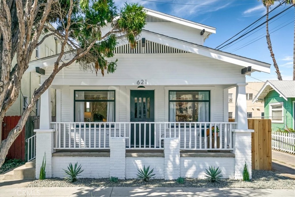 621 Lime Avenue, Long Beach, CA 90802