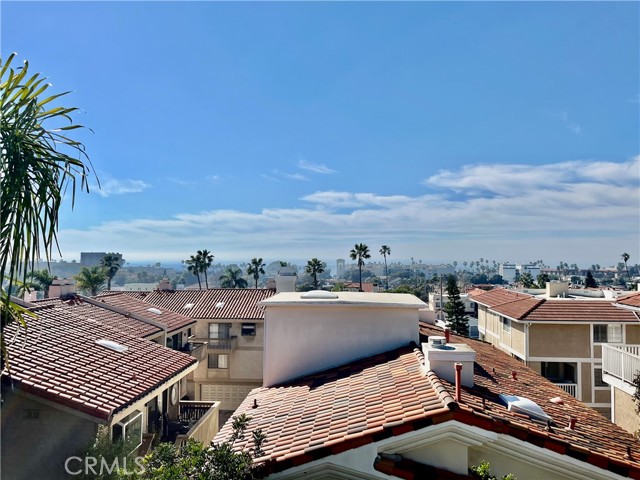 Detail Gallery Image 50 of 65 For 227 S Helberta Ave #B,  Redondo Beach,  CA 90277 - 4 Beds | 3/1 Baths