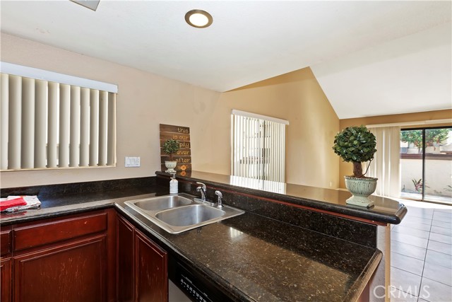 Detail Gallery Image 11 of 24 For 426 N Imperial Ave #C,  Ontario,  CA 91764 - 3 Beds | 2 Baths