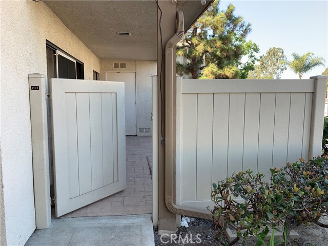 Detail Gallery Image 14 of 16 For 8877 Lauderdale Ct #214-C,  Huntington Beach,  CA 92646 - 2 Beds | 2 Baths