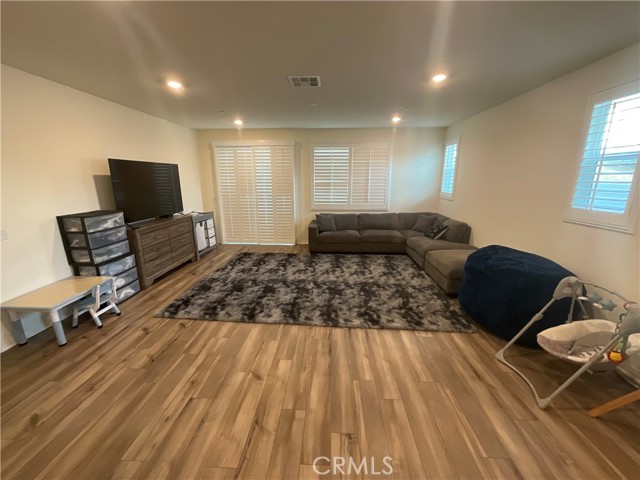 2884 Winter Park, Jurupa Valley CA: https://media.crmls.org/medias/c67b9b4b-b2fa-4282-9f8f-a4a4487eee38.jpg