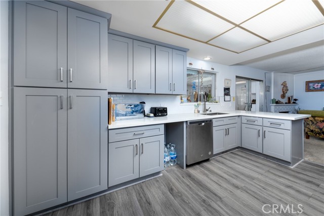 Image 2 of 50 For 41825 Thornton Avenue