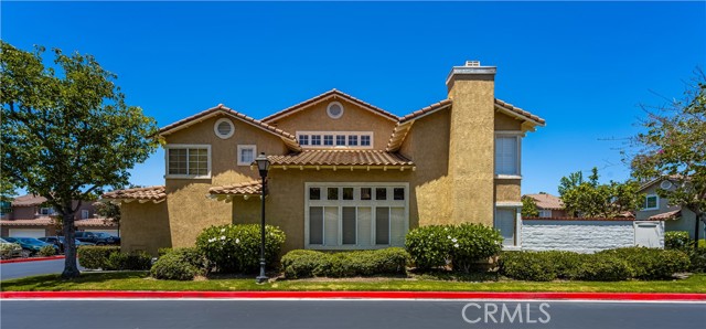 2461 Calle Montella, Tustin CA: https://media.crmls.org/medias/c67c52c4-1ac2-4e38-a4a8-b0e2a4fabe49.jpg